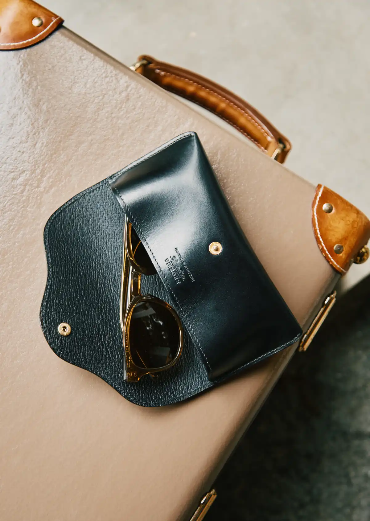 S0001 SPECTACLE CASE / BRIDLE LEATHER